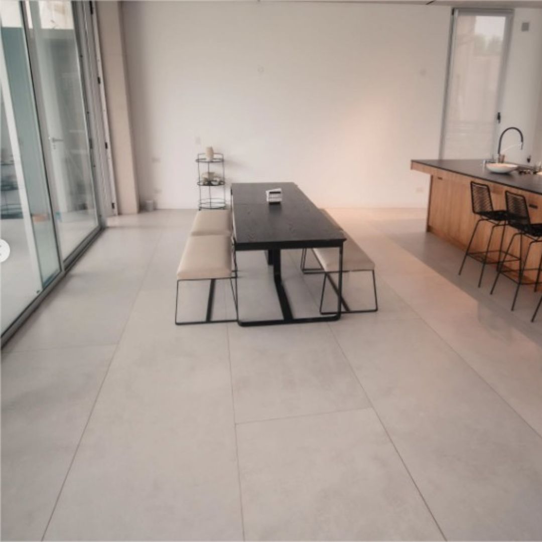 PORCELANATO SPL 80X160 CONCRETO HUESO SAT..CJ.3,72 M2