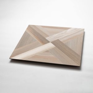 LOURDES 35X35 MADERA ENTRAMADA MARRON CJ.2.20 M2