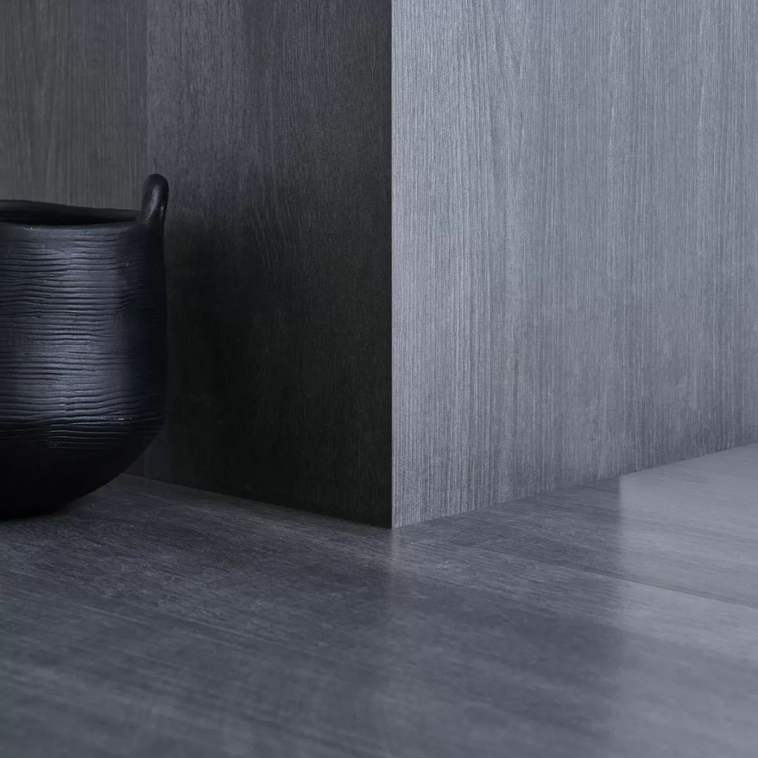 PORCELANATO SAN LORENZO 20X120 SAING HUMO CJ.2,16 M2 (MADERA OSCURA) - Image 3