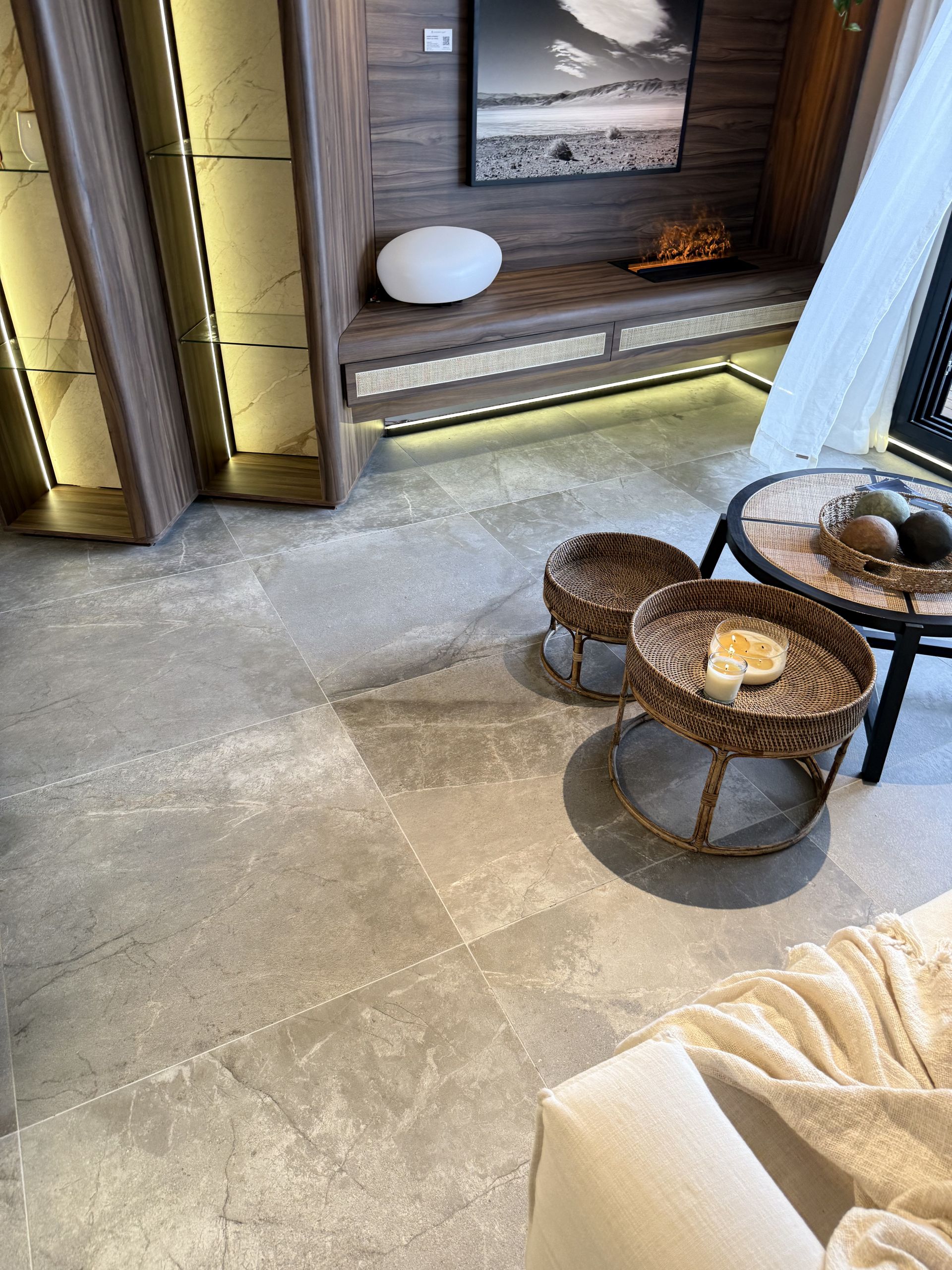 PORCELANATO SAN LORENZO 80X80 PIETRA NOCTURNA CJ.1,92 M2 - Imagen 4